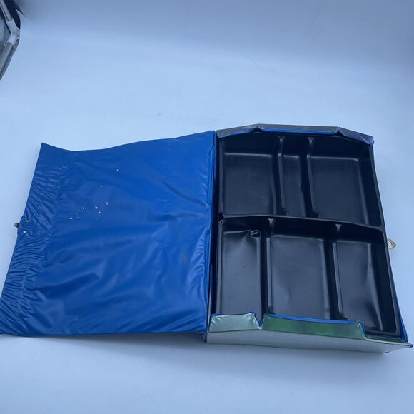 Star Trek The Next Generation Figure Collector's Carrying Case, CASE ONLY - 1993 - Picture 10 of 14